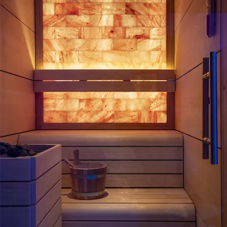 Hotel & Saint-jacques 4*