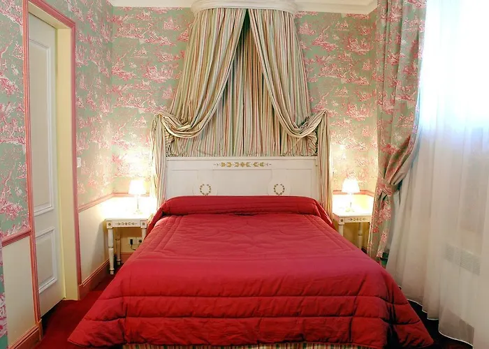 & Saint-jacques Hotel 4*