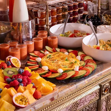 Hotel & Saint-jacques 4*