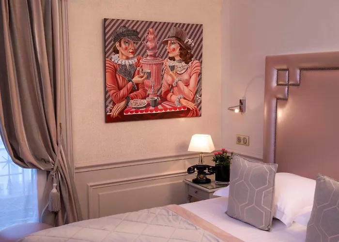 Hotel & Saint-jacques Paris